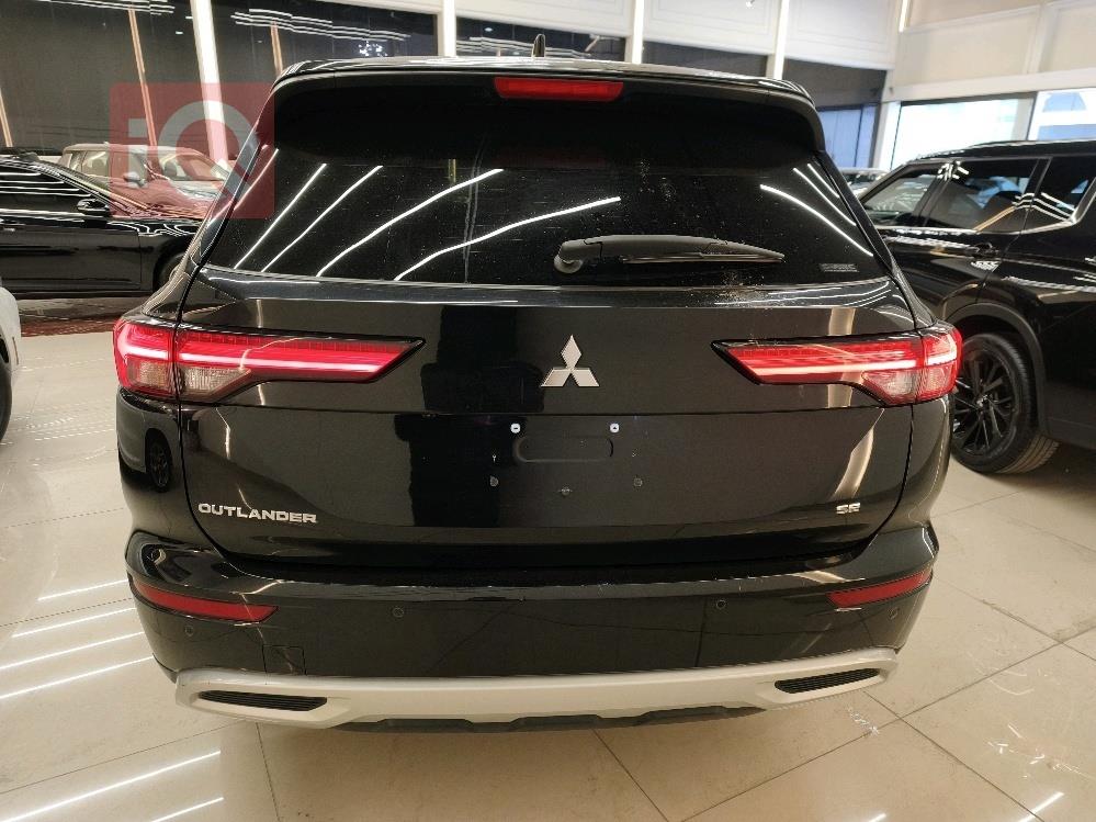 ميتسوبيشي اوتلاندر